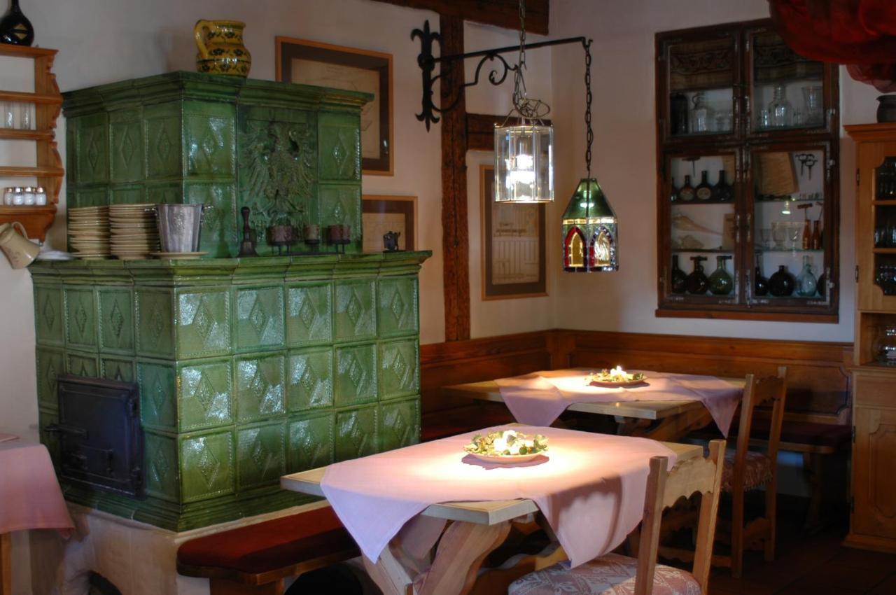 Hotel Schwarzer Adler *